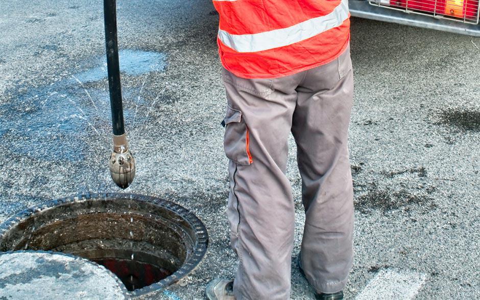 comment déboucher une canalisation Suresnes