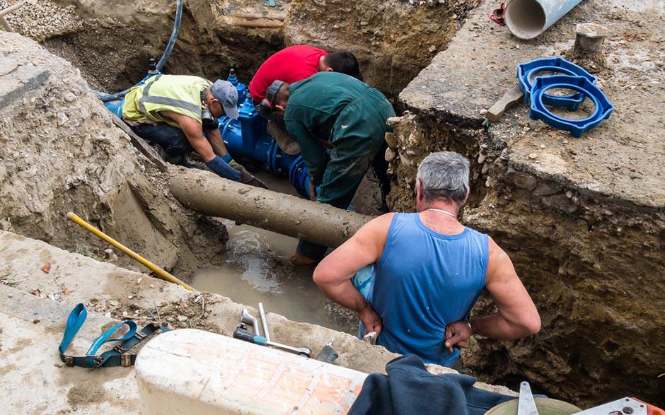 comment déboucher une canalisation Suresnes